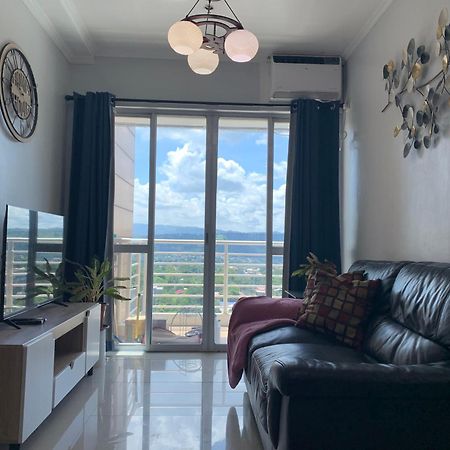 Spacious 2-Bedroom Condo,Wifi,Netflix,Free Parking Cagayan de Oro Exterior foto